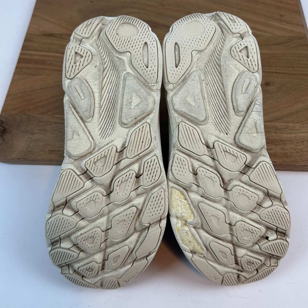 Hoka One One Womens Clifton 9 Running Shoes Size 9.5 B Black Sneakers‎ Shoes GUC - Picture 7 of 9